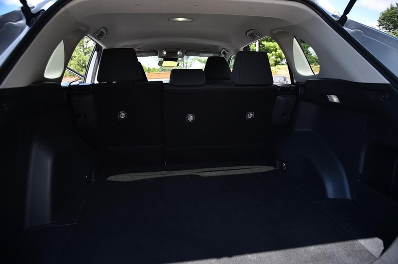 Toyota RAV4 Vehicle Image 21
