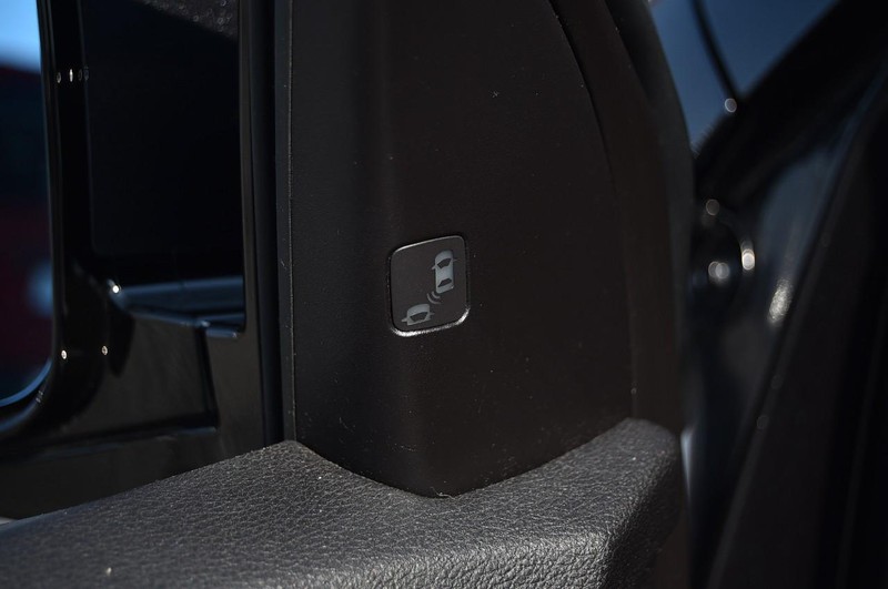 Acura MDX Vehicle Image 12