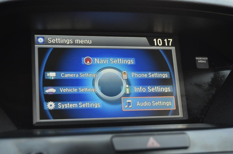 Acura MDX Vehicle Image 16