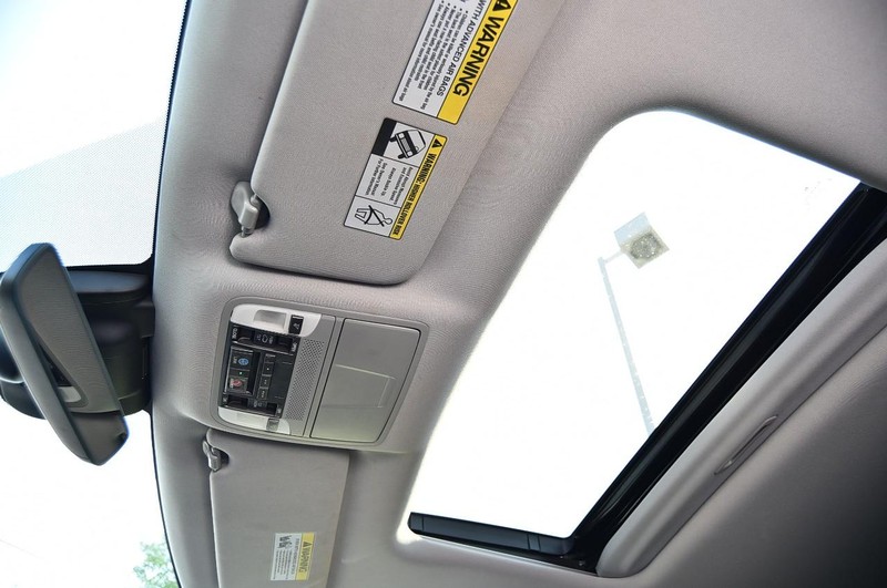 Acura MDX Vehicle Image 23
