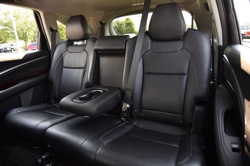 Acura MDX Vehicle Image 24