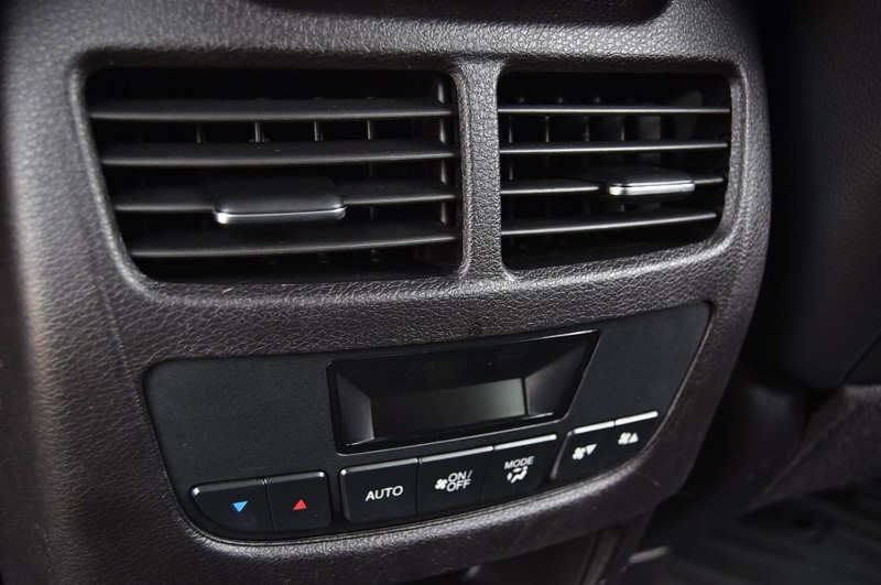 Acura MDX Vehicle Image 25