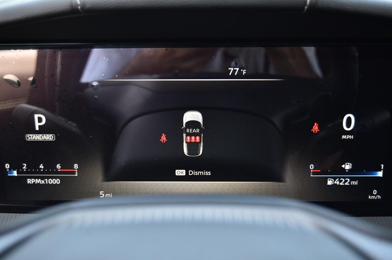Nissan Murano Vehicle Image 12