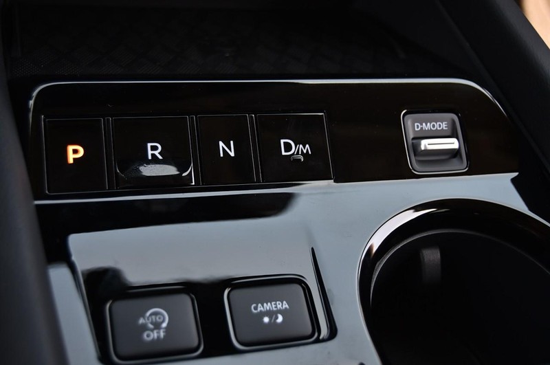 Nissan Murano Vehicle Image 17