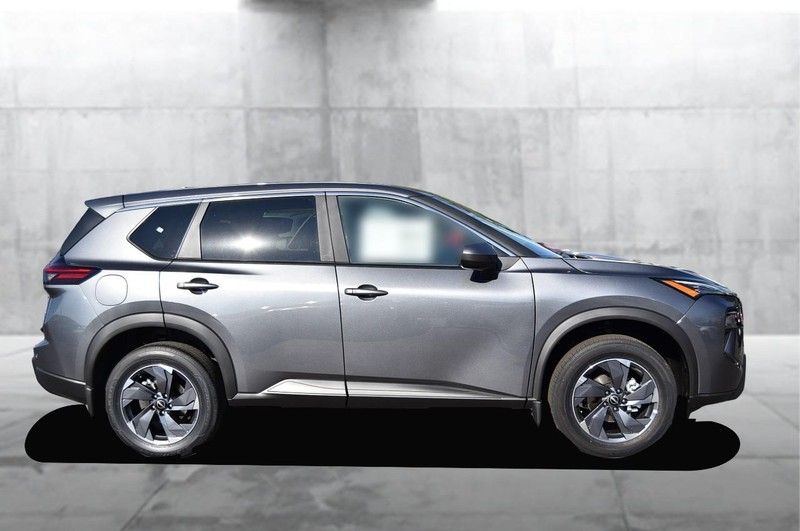 Nissan Rogue Vehicle Image 05