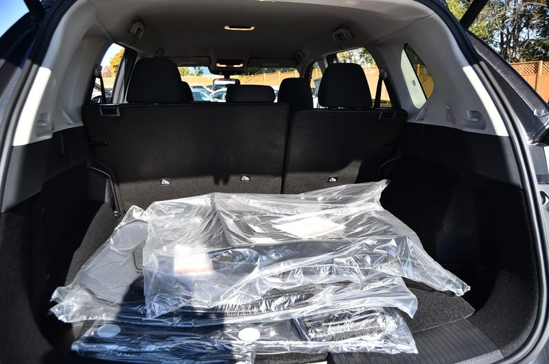 Nissan Rogue Vehicle Image 24