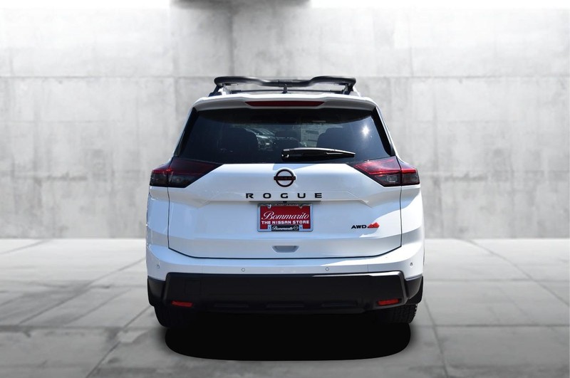 Nissan Rogue Vehicle Image 06