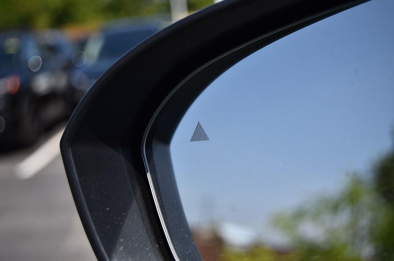 Nissan Rogue Vehicle Image 10