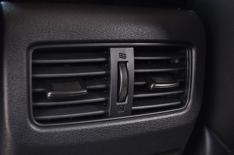 Nissan Rogue Vehicle Image 24