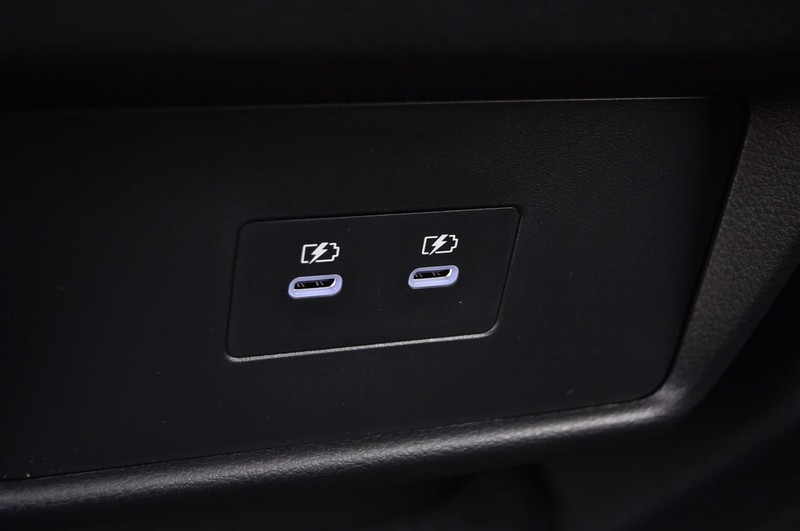 Nissan Rogue Vehicle Image 25
