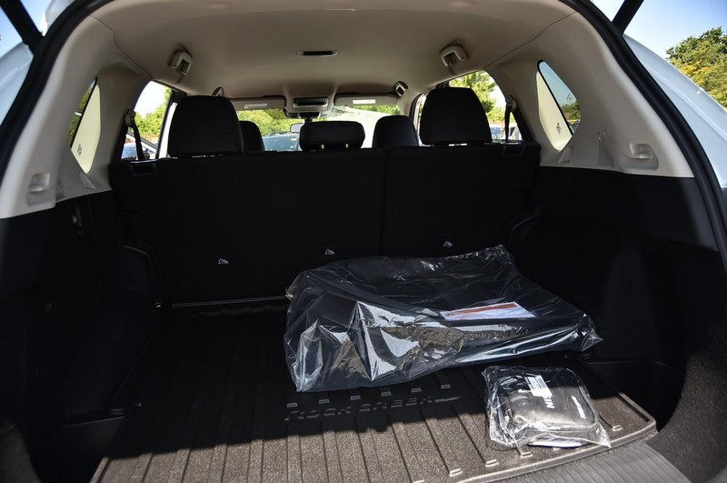 Nissan Rogue Vehicle Image 26