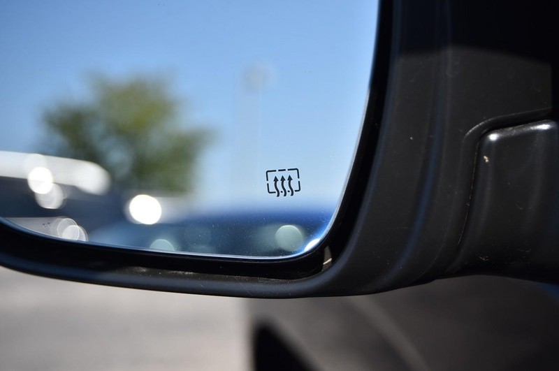 Nissan Frontier Vehicle Image 10