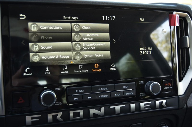 Nissan Frontier Vehicle Image 16