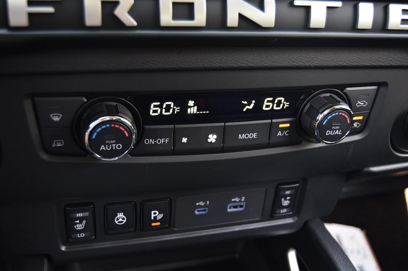 Nissan Frontier Vehicle Image 17