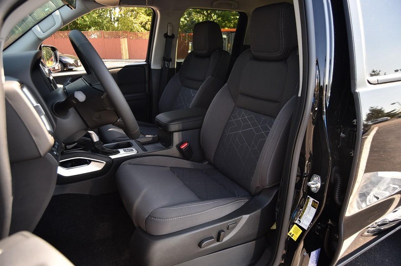 Nissan Frontier Vehicle Image 22