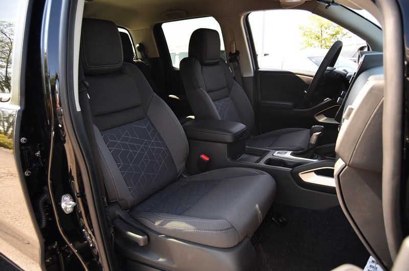 Nissan Frontier Vehicle Image 23