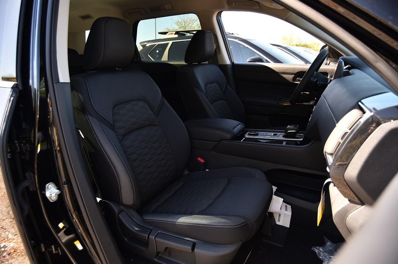 Nissan Pathfinder Vehicle Image 21