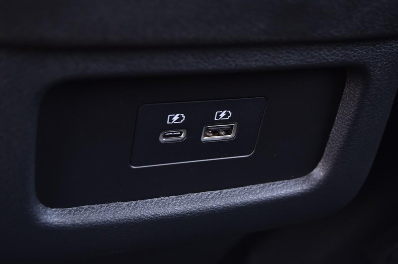 Nissan Pathfinder Vehicle Image 24