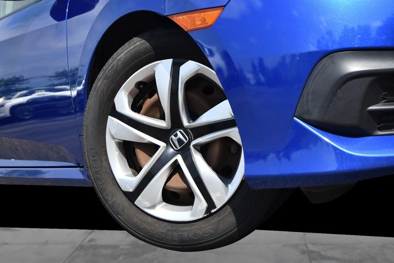 Honda Civic Sedan Vehicle Image 03