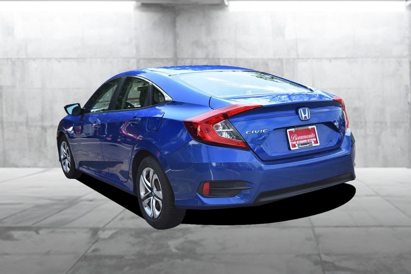 Honda Civic Sedan Vehicle Image 07