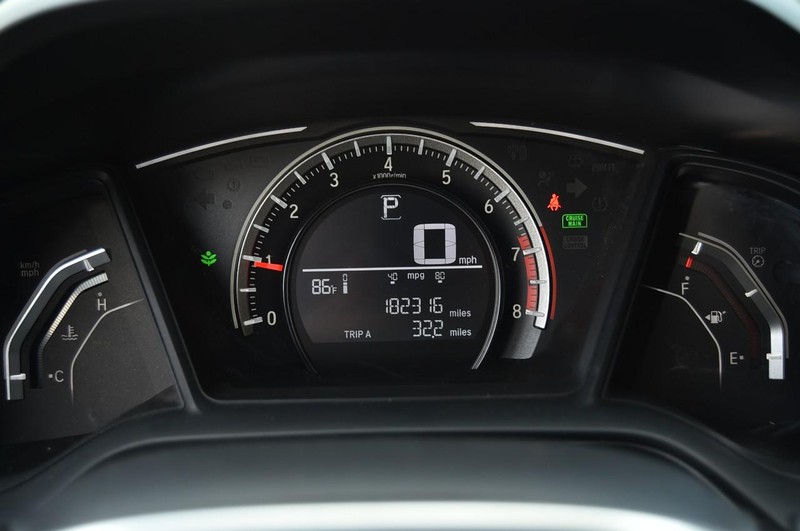 Honda Civic Sedan Vehicle Image 12