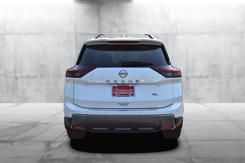 Nissan Rogue Vehicle Image 06