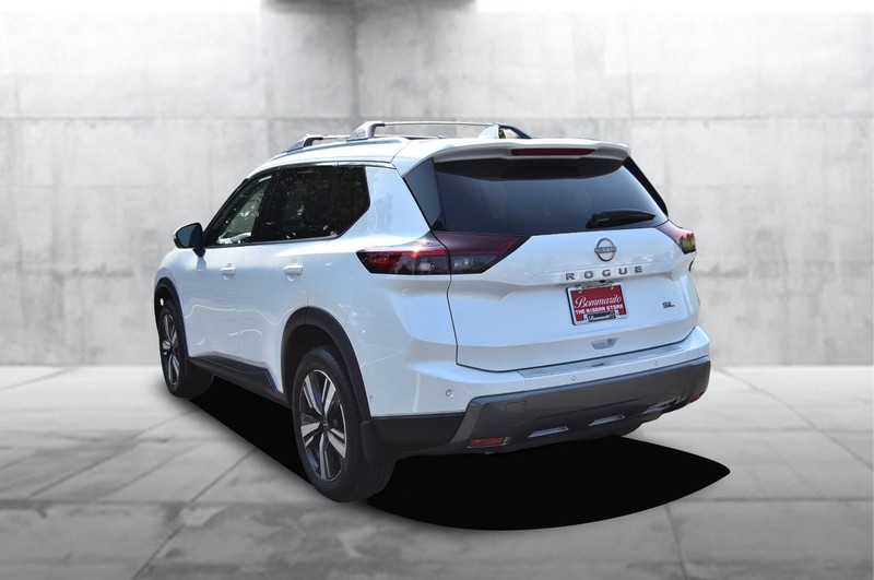 Nissan Rogue Vehicle Image 07