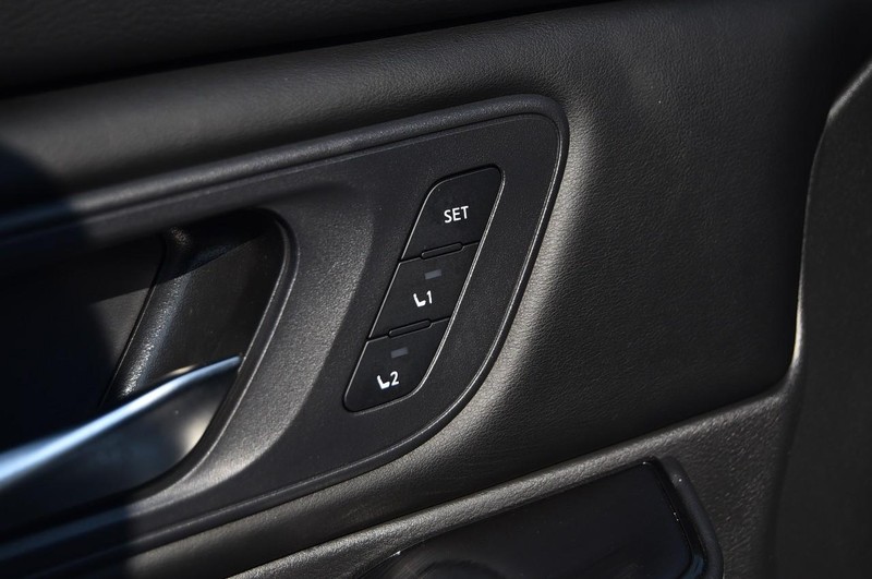 Nissan Rogue Vehicle Image 10