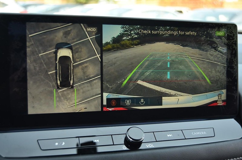 Nissan Rogue Vehicle Image 14