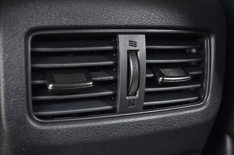 Nissan Rogue Vehicle Image 26