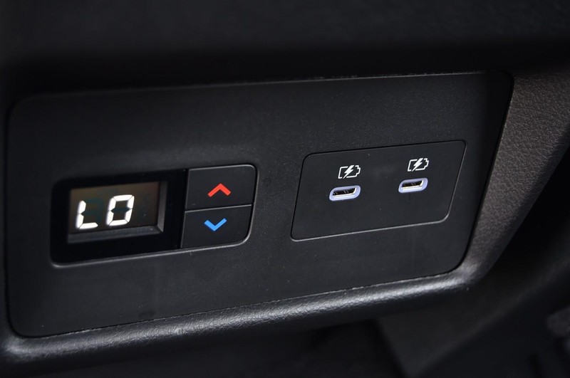 Nissan Rogue Vehicle Image 27