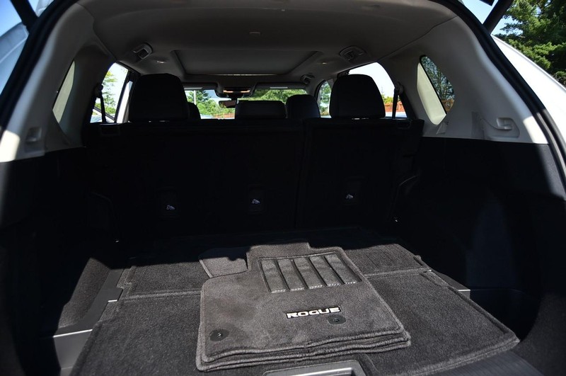 Nissan Rogue Vehicle Image 28