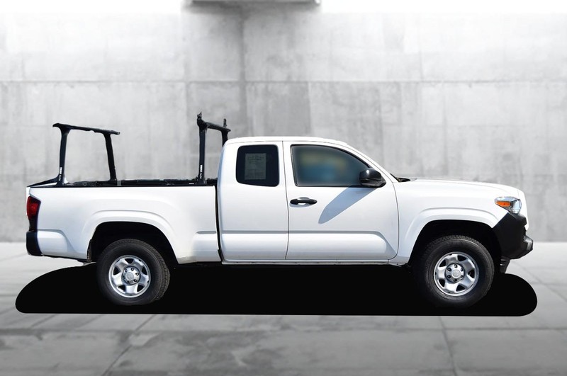 Toyota Tacoma 2WD Vehicle Image 05
