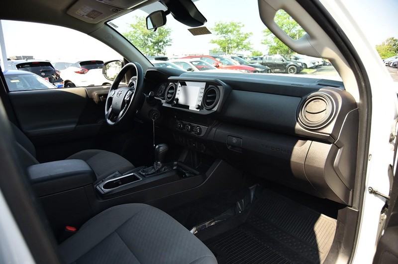 Toyota Tacoma 2WD Vehicle Image 10