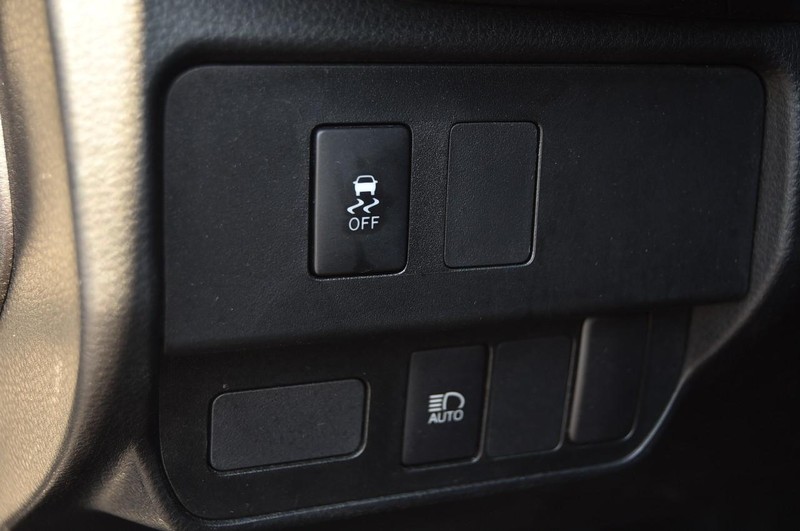 Toyota Tacoma 2WD Vehicle Image 13
