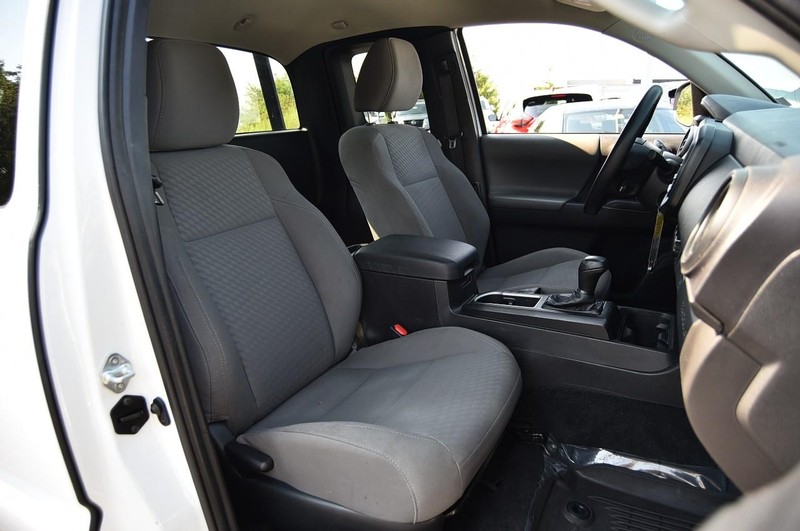 Toyota Tacoma 2WD Vehicle Image 20