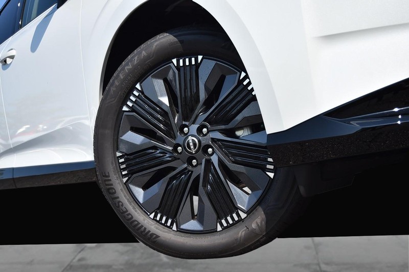 Nissan Murano Vehicle Image 03