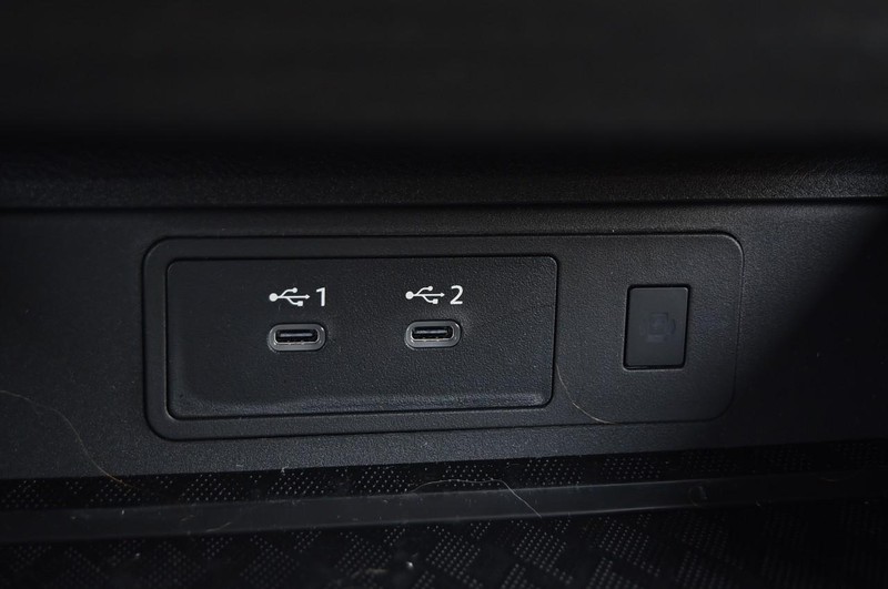 Nissan Murano Vehicle Image 22