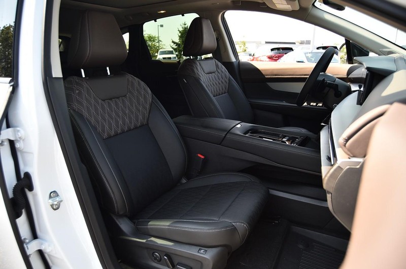 Nissan Murano Vehicle Image 28
