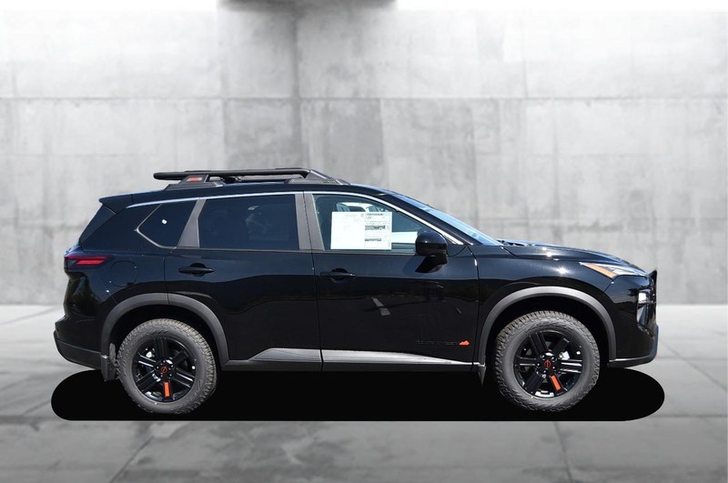 Nissan Rogue Vehicle Image 05