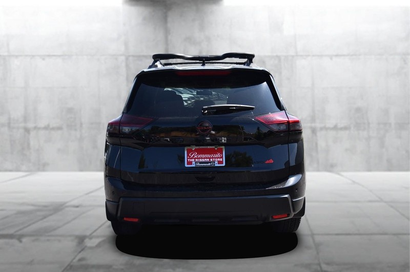 Nissan Rogue Vehicle Image 06
