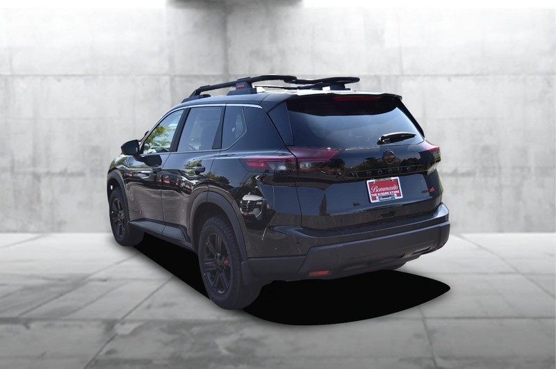 Nissan Rogue Vehicle Image 07