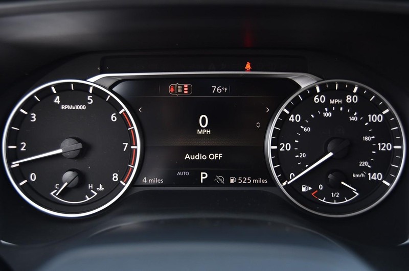 Nissan Rogue Vehicle Image 12