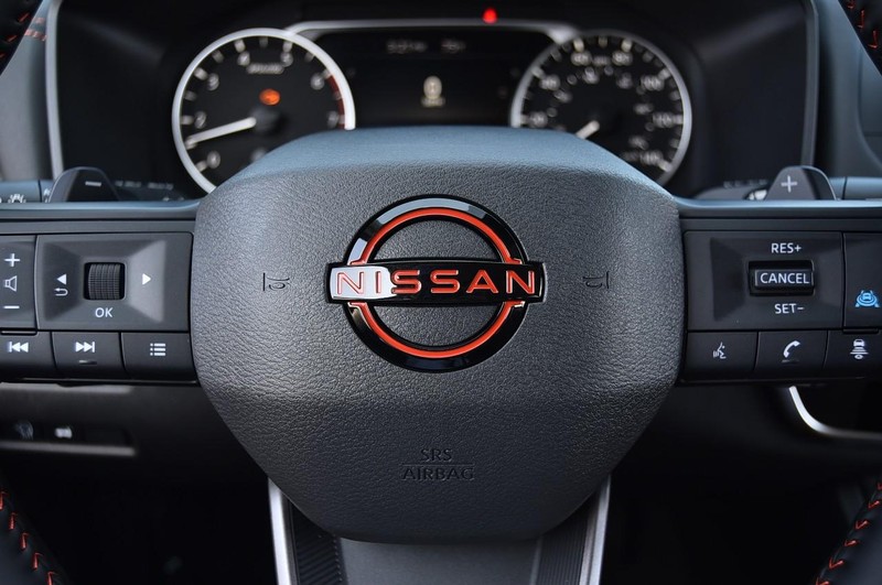 Nissan Rogue Vehicle Image 20