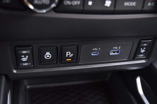 Nissan Frontier Vehicle Image 18