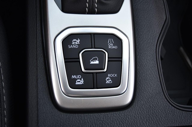 Nissan Frontier Vehicle Image 19