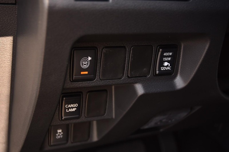 Nissan Frontier Vehicle Image 13