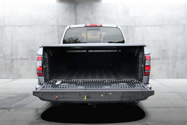 Nissan Frontier Vehicle Image 07