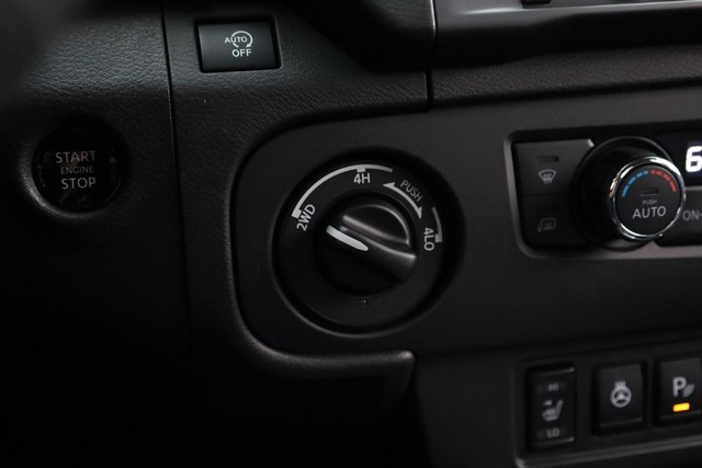 Nissan Frontier Vehicle Image 14