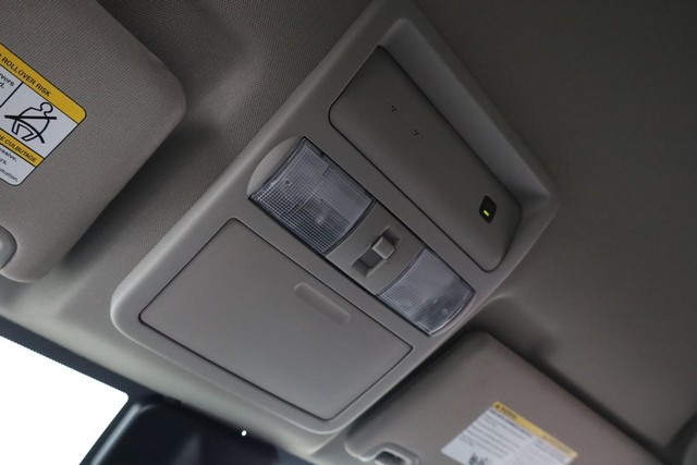 Nissan Frontier Vehicle Image 17